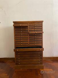Cassettiera da collezionista (Medagliere)