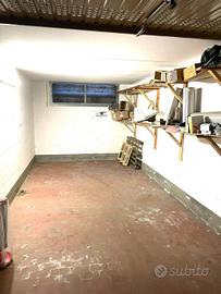 Box / Garage di 19 m² a Albenga