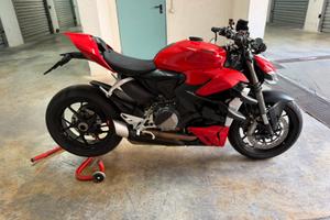 Ducati Streetfighter V2