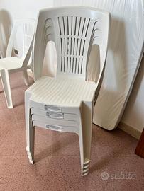 8  sedie in plastica