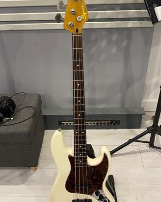 Jazz bass Squier