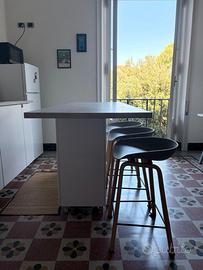 Isola cucina IKEA 186 cm + 3 sgabelli alti