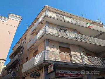 Trilocale in Via Francesco Crispi, 3