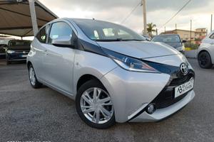 Toyota Aygo 1.0 VVT-i 69 CV 3 porte x-cool TSS 201