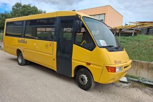 Scuolabus iveco 65c15