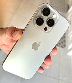 iPhone 16 PRO BATTERIA 95%