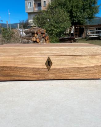 Scatole in legno fatte a mano