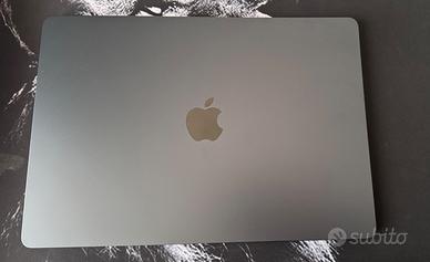 Apple MacBook Air 15" M3 16/256 CARICATO 2 VOLTE