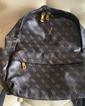 Zaino Guess nuovo (non spedisco)