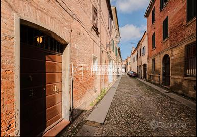 BILOCALE PRIMO PIANO