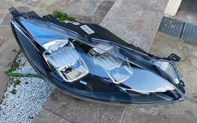 Faro Ant Led Adattivi  Ford Kuga lll L541844