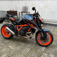 KTM 1290 super Duke anno 2022