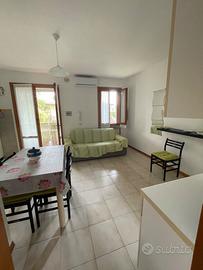 Lido Adriano (RA): Trilocale in villetta al p.1°