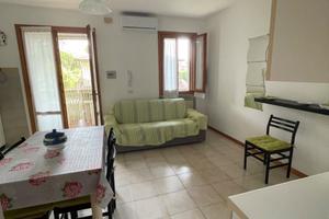 Lido Adriano (RA): Trilocale in villetta al p.1°