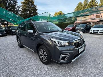 Subaru Forester 2.0 e-Boxer MHEV CVT FREE Lineartr