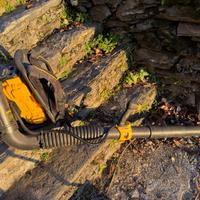 DeWalt soffiatore foglie a zaino a batteria