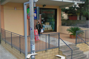 Destinato ad attività commerciali