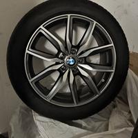 Cerchi Lega + Gomme Pirelli Sottozero R19 245 50