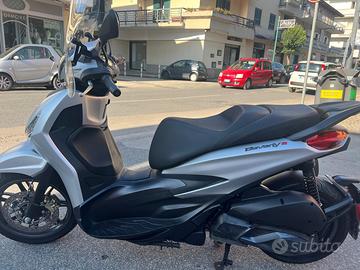 Beverly 300 s Nuovo!