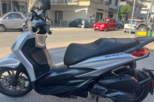 Beverly 300 s Nuovo!