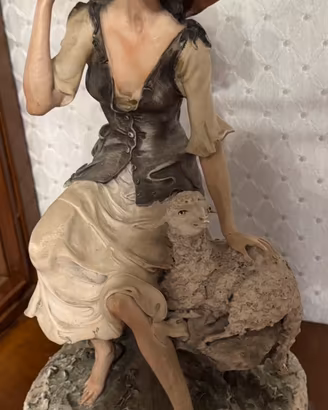 Statuetta soprammobile