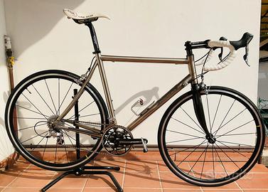 Bici da Corsa REWEL in TITANIO MISURA L