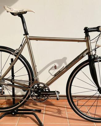 Bici da Corsa REWEL in TITANIO MISURA L