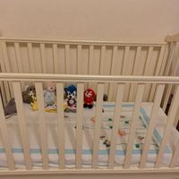 Lettino con sponde e cassettiera 