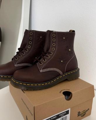 Dr Martens Pascal Flower marroni taglia 38