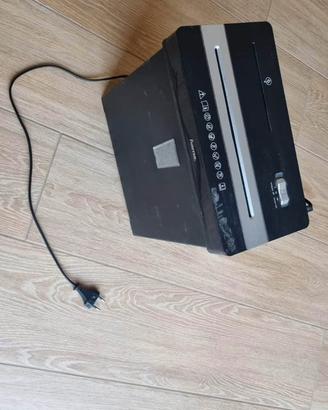 Tagliacarta e tessere