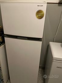 Frigorifero sharp
