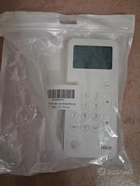 Tastira LCD e confezione chiavi tag allarme nice