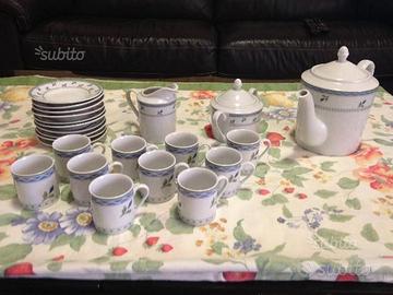 Set tazzine e piattini da tè