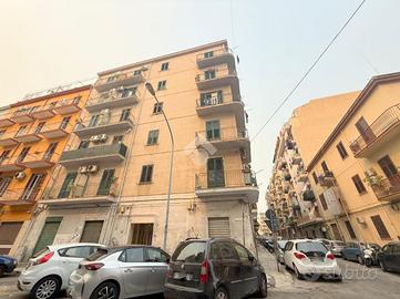 3 LOCALI A PALERMO