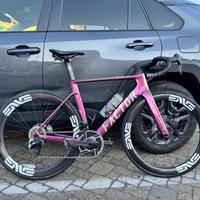 FACTOR Ostro Scarab Limited SRAM Red eTap AXS 54