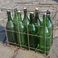 Cesta in acciaio con. 8 bottiglioni da 2 litri