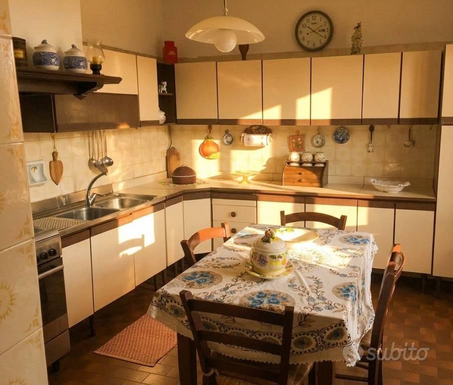 Rustico / Casale di 115 m² con 5 locali e box auto - Vista 5