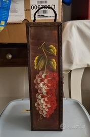 scatola di legno decorata per bottiglia