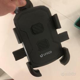 Supporto smartphone per auto