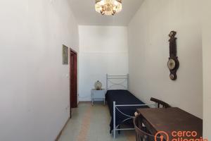 LE-17065 2 camere singole per uomini zona Rudiae