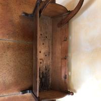 Antica culla a dondolo in legno