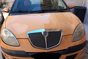 Lancia y momo design