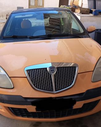 Lancia y momo design