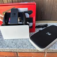 Nintendo Switch Oled Bianca 64GB