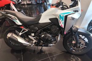 HONDA NX 500 E-CLUTCH MODELLO 2026