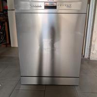  lavastoviglie Smeg e forno Indesit 