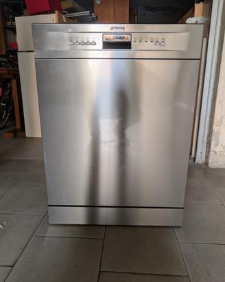  lavastoviglie Smeg e forno Indesit 