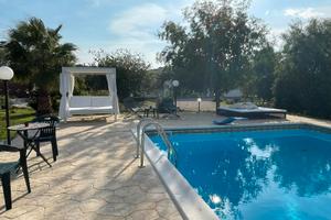 Villetta con piscina e giardino nel Salento