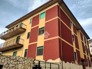 4 LOCALI A CASTROLIBERO