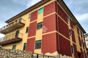 4 LOCALI A CASTROLIBERO